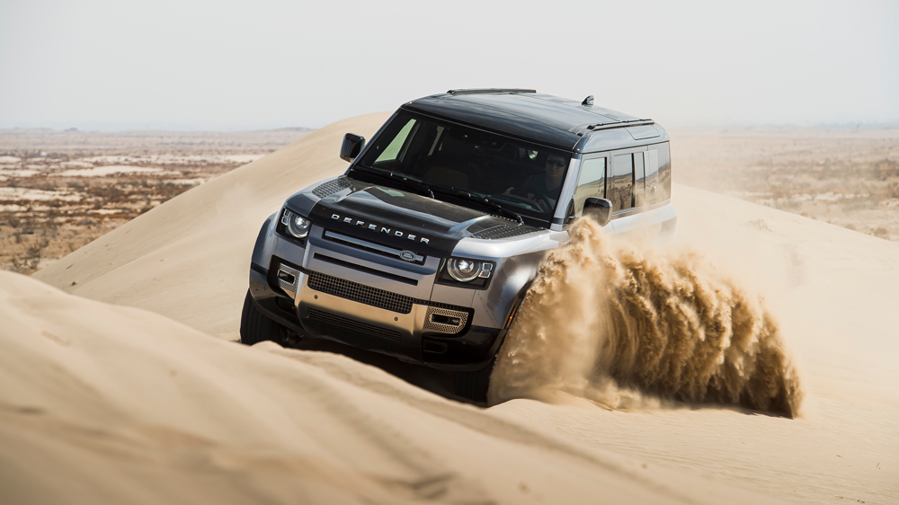 First Drive: How the 2020 Land Rover Defender Fared in a SoCal Desert – Robb Report