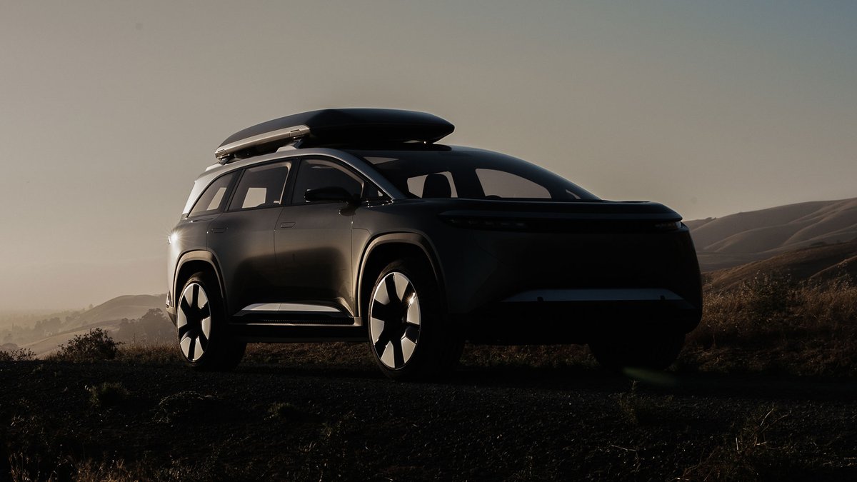 2023 Lucid Gravity electric SUV leaks out in patent images